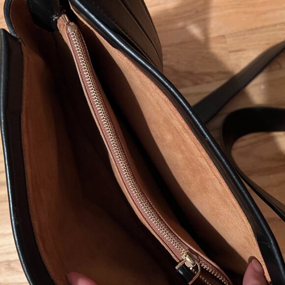 Advene Duet Crossbody - Picture 5 of 6